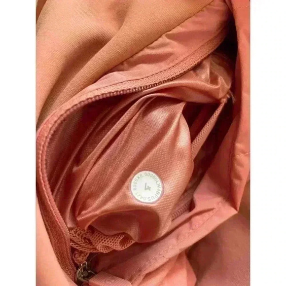 Lululemon Down for it All Vest Shine size 4 NWOT Pink Savanna - Picture 2 of 2